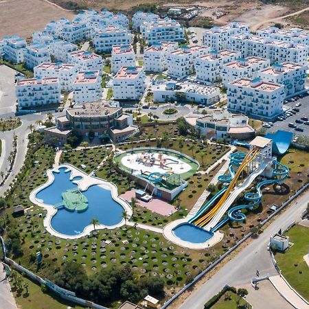 Oceanica Residences By 7Av Hotels М'Дик Екстериор снимка